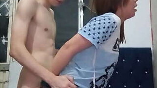 HERMANASTRA CALIENTE CACHONDA ME EMPIEZA A COQUETEAR TOCANDOME CON SUS RICOS LABIOS, HERMANASTRA CACHONDA COLOMBIANA- PORNO EN ESPANOL-
