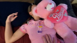 Small stepdaughter takes stepfather'_s creampie in her taut muff