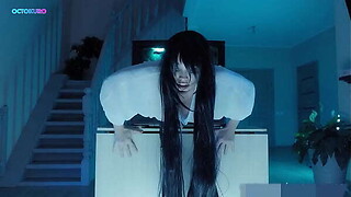 Sadako wide booty stuck in TV